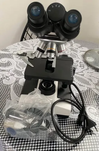 Microscópio Binocular Olen - Excelente Estado