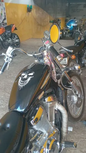 Vendo moto Suzuki indruder custo ano 97 98 vs custo