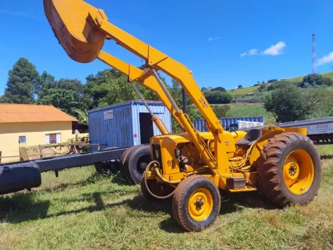 Trator Valmet 1974 Com Carregadeira 