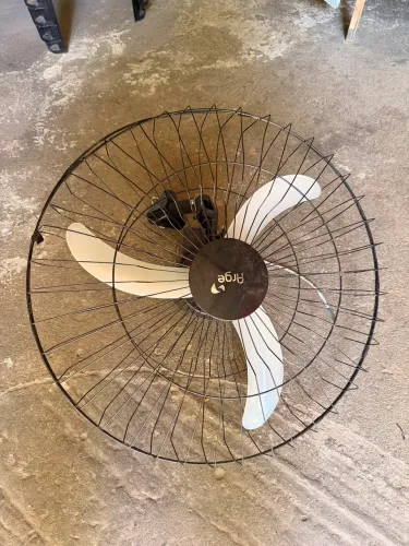 2 Ventiladores de parede 