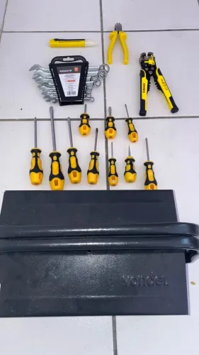 Maleta com ferramentas