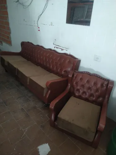 sofá e poltrona antigos