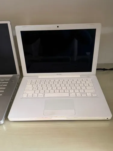 Lote MacBook Apple - PowerBook G4 A1046 + MacBook Branco A1181 | No Estado | Para Peças