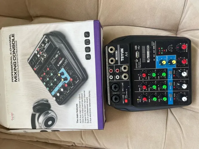 KIT DE ÁUDIO PROFISSIONAL* MESA DE SOM PROFISSIONAL TEYUN A4