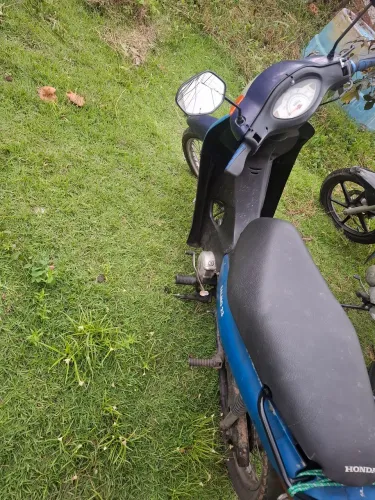 Vendo biz 100 bateu pegou(leia descrição)