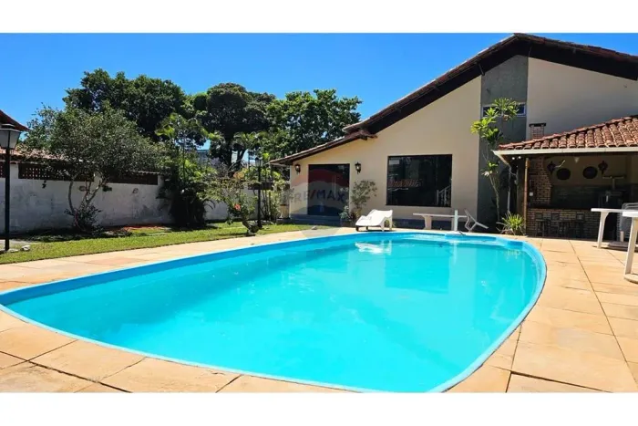 Casa com 5 quartos e piscina a 100m da Lagoa da Palmeiras, Cabo Frio 918m² de terreno - R$