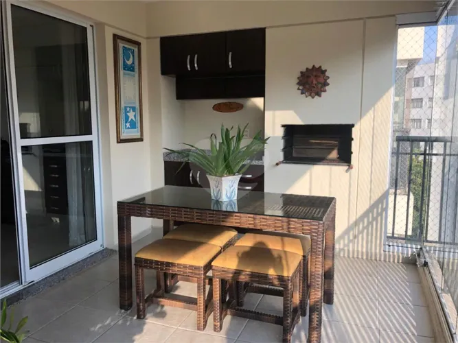 Apartamento com 4 quartos à venda em Cambuci - SP