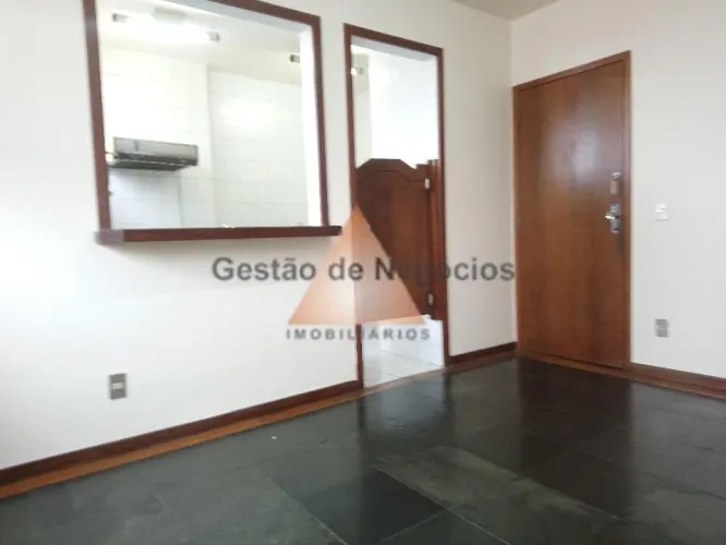 Um quarto com vaga de garagem e lazer, à 300m do Diamond!!!