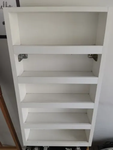 Expositor de esmalte e suporte para os pés
