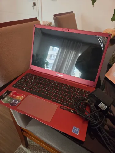 Notebook positivo motion plus red q464b