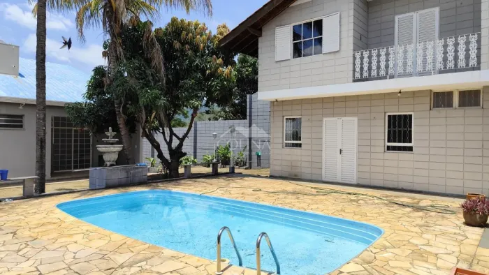 Casa a Venda e locação de Alto Padrão no Condomínio Jardim Europa - Malota