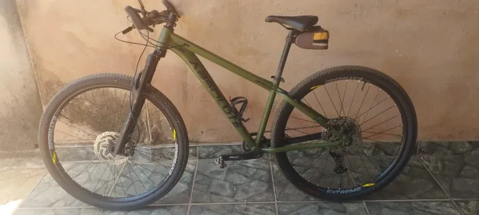 Absolute Nero 5 Verde oliva Tam 15