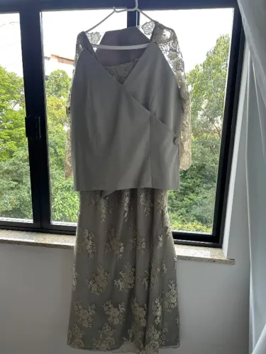 Vestido de Festa em Renda + Casaquinho | G/GG | Usado Apenas 1 Vez