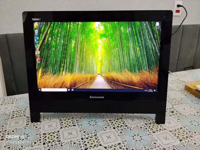 All in one lenovo 20" intel i3 6gb ram 500gb hd