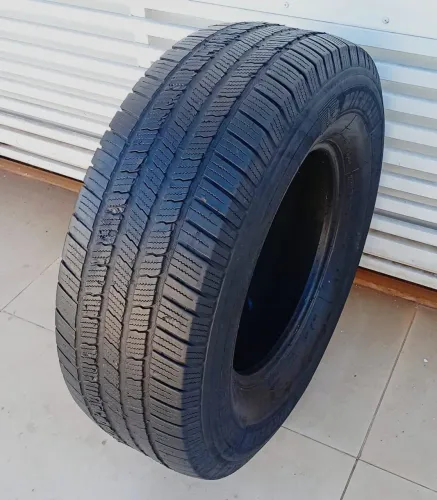 Pneu 265/70 aro 16 Michelin semi-novo (uma unidade)