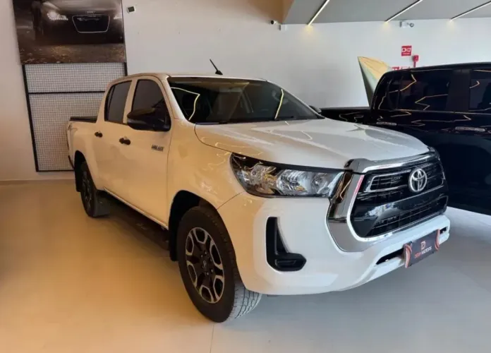 Toyota Hilux CD 4X4 2.8 Diesel Mec. 2022