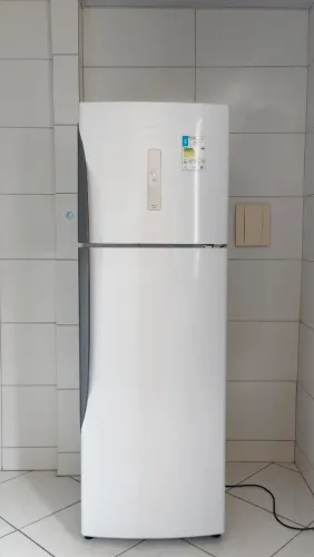 Geladeira semi nova