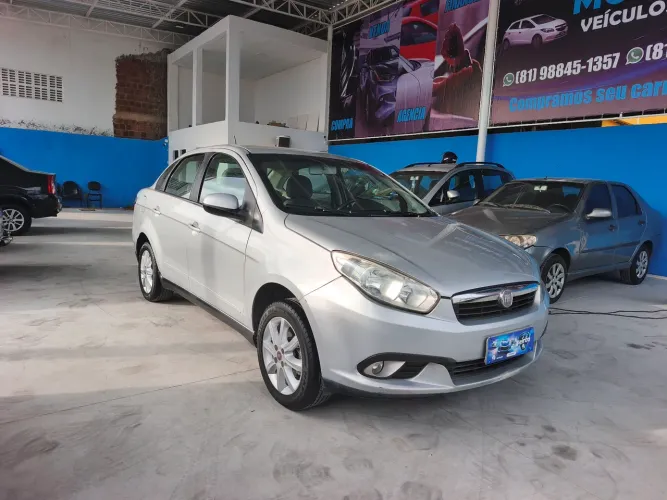 Fiat Grand Siena Attrac. 1.4 EVO F.flex 8V 2013