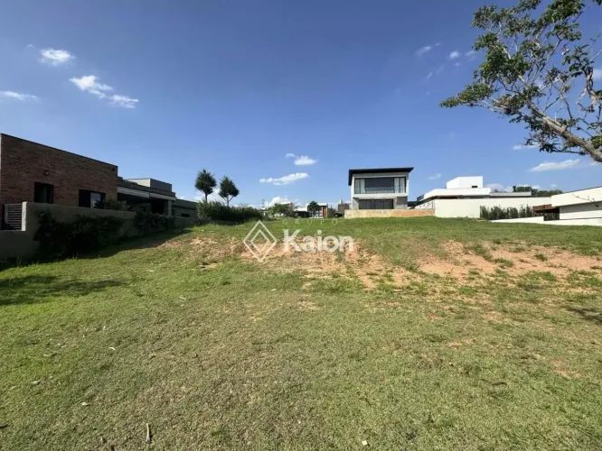 Terreno à venda no Condomínio Villas do Golfe em Itu (SP).