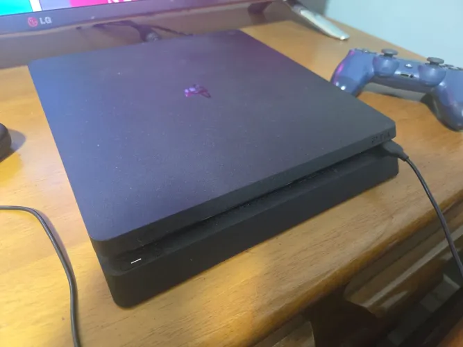 PS4 slim com 1TB e 1 controle à venda, LEIA A DESCRIÇÃO