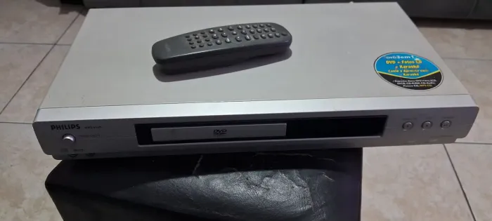 Vende-se DVD e Karaoke