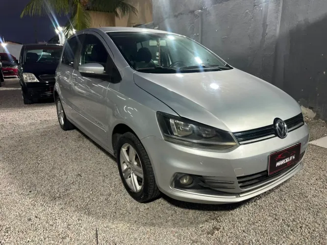 Volkswagen Fox Comfortline 1.0 Flex 8V 5P 2015