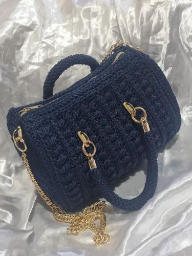 Bolsas de crochê vários modelos disponíveis chama no ZAP