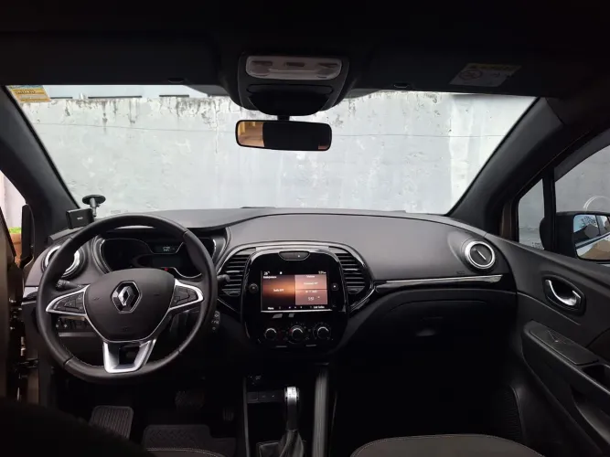 RENAULT CAPTUR 2022 Único dono 