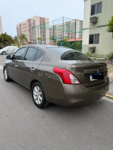 Nissan Versa SL 1.6 16V Flex Fuel 4P Mec. 2013