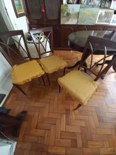 3 cadeiras madeira 