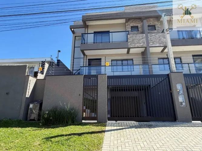 Sobrado com 3 dormitórios à venda, 169 m² por R$ 950.000,00 - Hauer - Curitiba/PR
