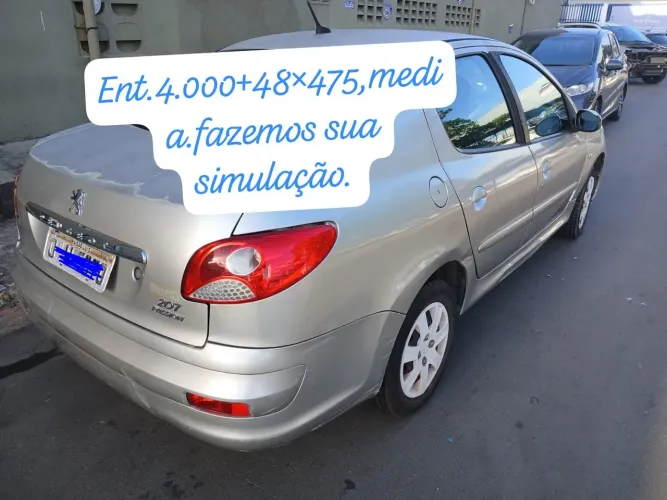 Peugeot 207 Sedan Passion XR 1.4 Flex 8V 4P 2013