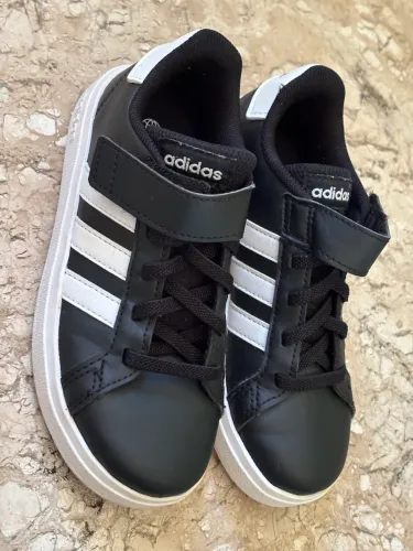 Tênis Adidas Original Preto tamanho 27