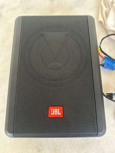 Subwoofer ativo para veículos