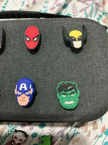 Pin crocs rosto Marvel