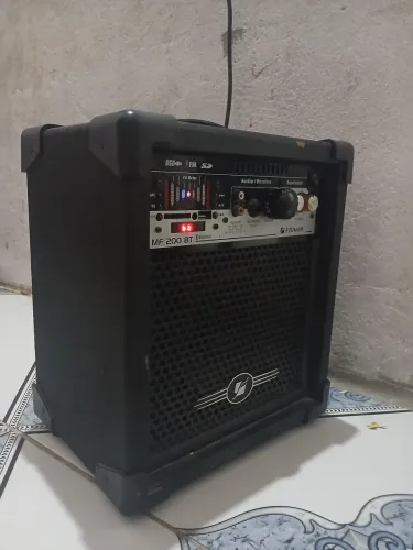 Caixa amplificada