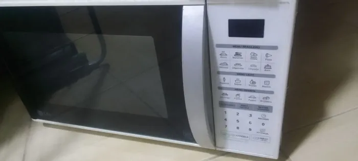 Vendo micro ondas 30l LG.