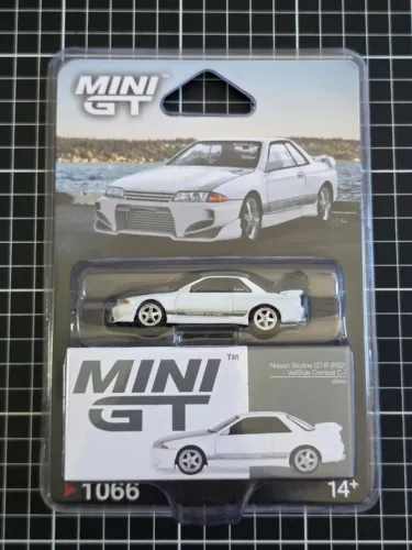 Nissan Skyline GT-R R32 VeilSide Combat Branco - MiniGT