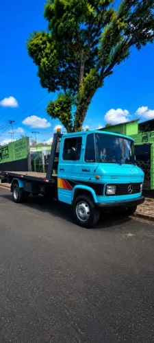 Vendo ou troco 608 plataforma caminhão revisado calçado de pneu pintura nova interior novo