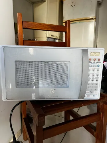 MICRO-ONDAS ELECTROLUX MTD30