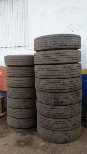 Pneus 295/80 R22,5