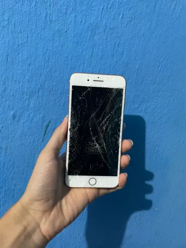 iPhone 8 Plus original para reaproveitamento de peças