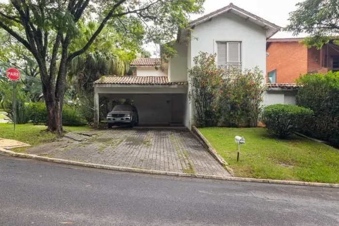 Casa a venda para retrofit no condomínio Alphaville residencial 11 em Santana de Parnaiba 