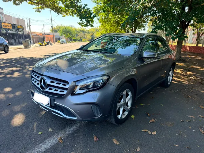 Mercedes-Benz GLA 200 Adv. 1.6/1.6 TB 16V Flex Aut. 2018