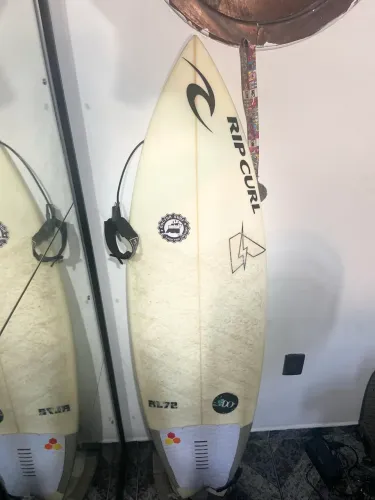 Prancha de Surf Medina novinha bem conservada 