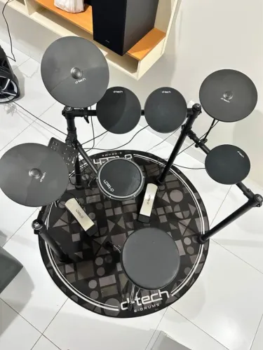 Bateria Eletrônica D-Tech Electra Preta 7 Corpos Caixa em Mesh