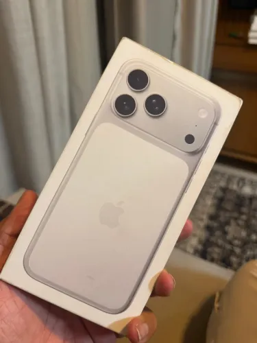 iPhone 17 Pro Max 256GB Silver ? LACRADO