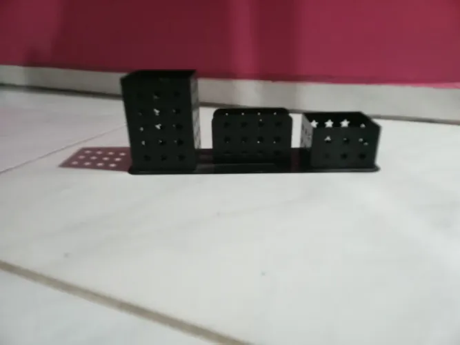 Porta caneta geguton 