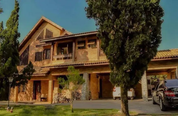 Excelente Casa no Condomínio Lago Azul - Casa com 6 Suítes, 700 m².