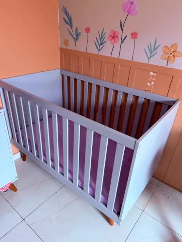 Berço com colchão 